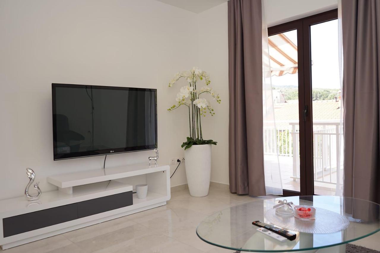 Apartman Tessa Вела-Лука Экстерьер фото