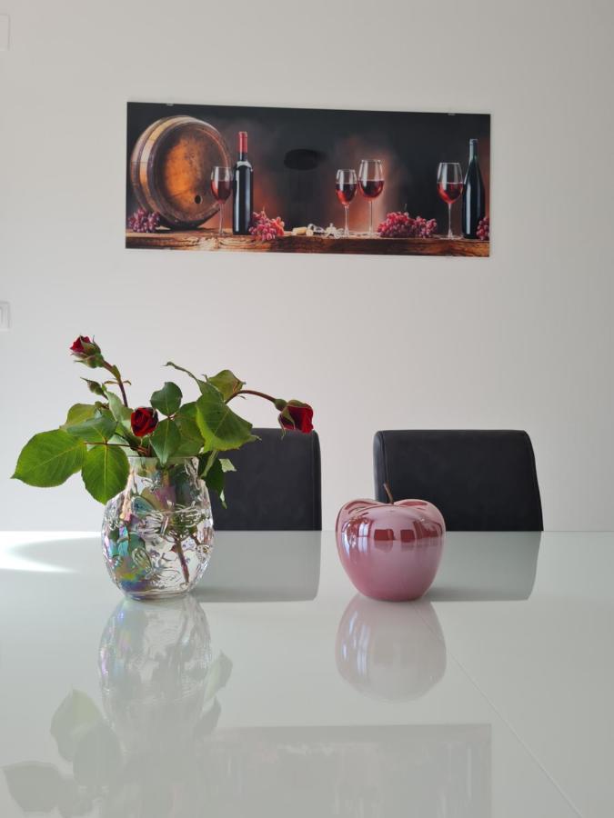 Apartman Tessa Вела-Лука Экстерьер фото